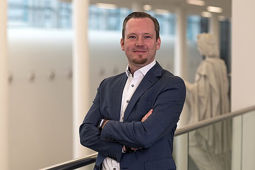 Profile photo of Dr. Mario Hesse