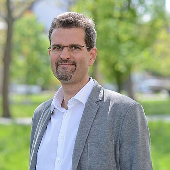 Profile photo of Prof. Dr. Oliver Arránz Becker